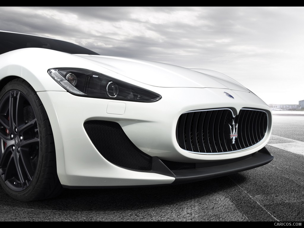 Maserati GranTurismo MC Stradale (2012)  - Front 