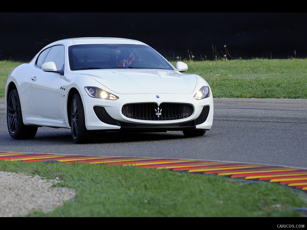 Maserati GranTurismo MC Stradale (2012)  - Front 