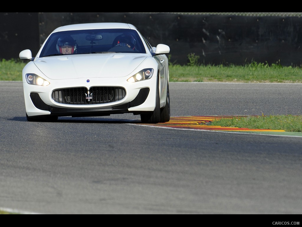 Maserati GranTurismo MC Stradale (2012)  - Front 