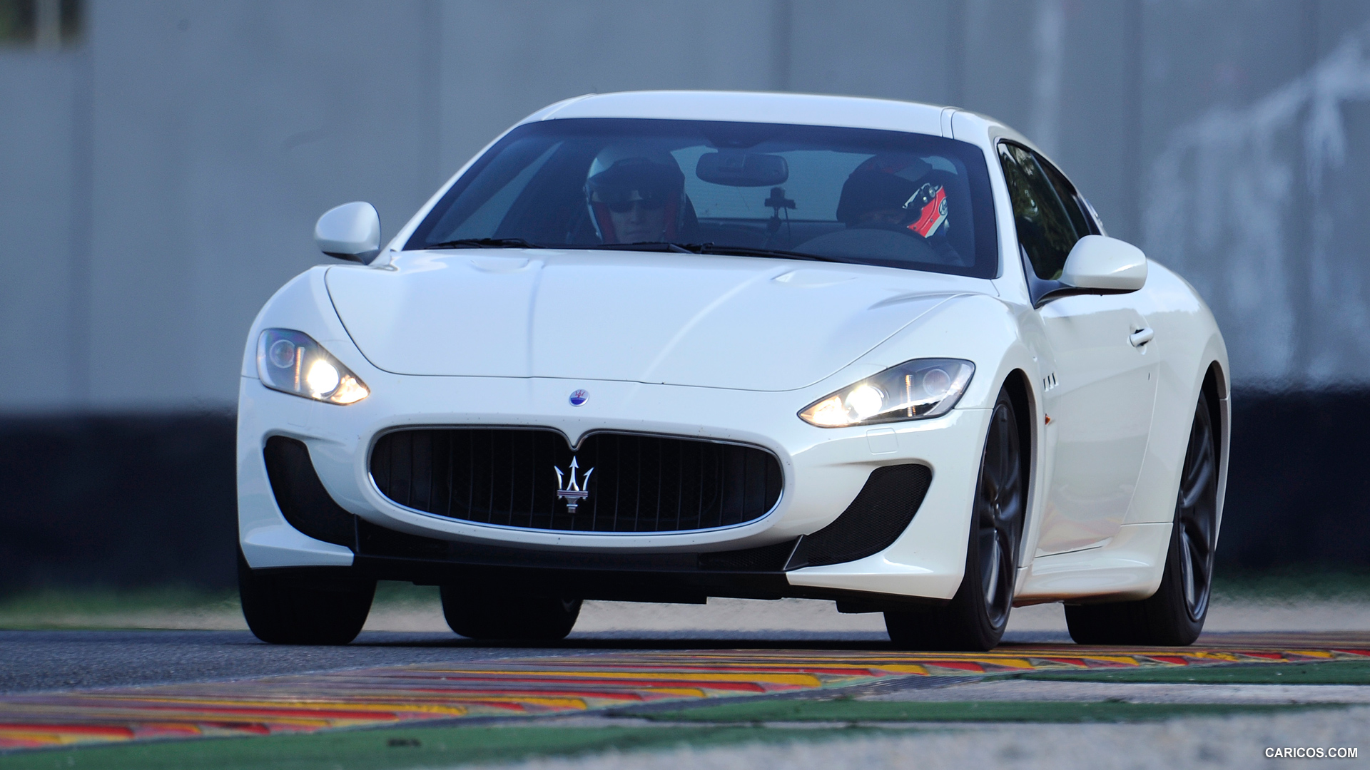 Maserati Granturismo Mc Stradale (2012) - Front 