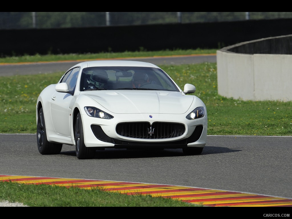 Maserati GranTurismo MC Stradale (2012)  - Front 