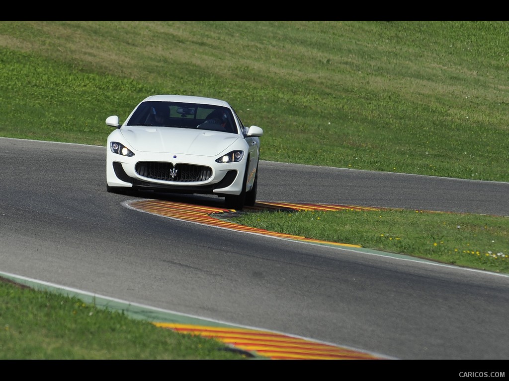 Maserati GranTurismo MC Stradale (2012)  - Front 