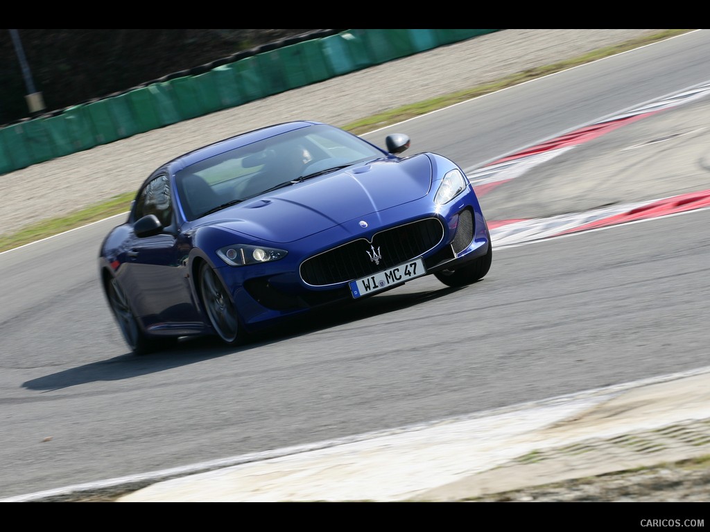 Maserati GranTurismo MC Stradale (2012)  - Front 