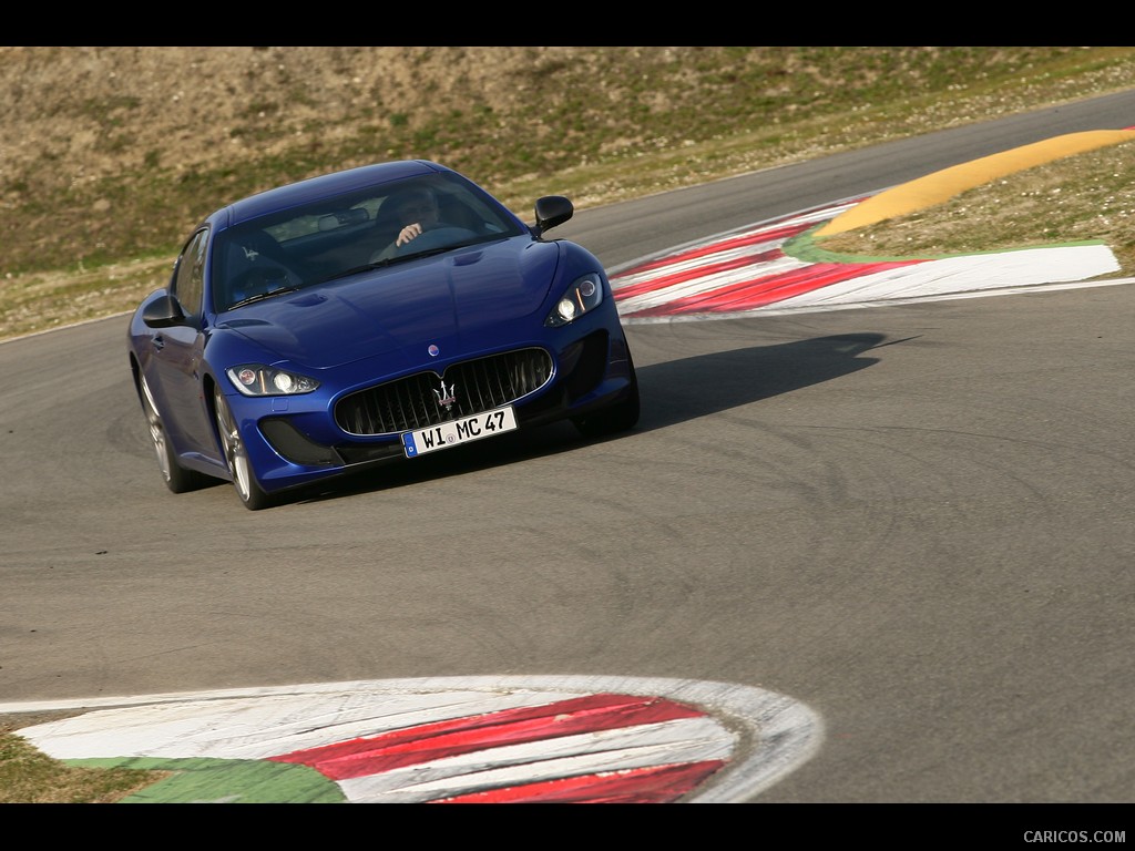 Maserati GranTurismo MC Stradale (2012)  - Front 