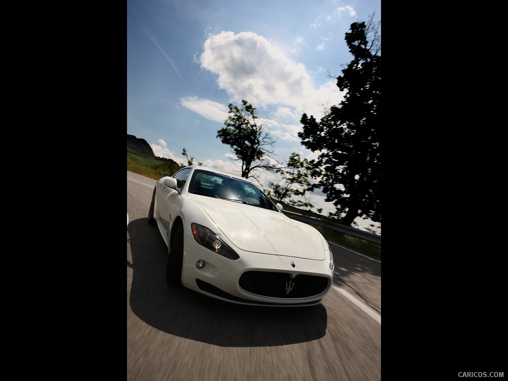 Maserati GranTurismo S (2009)  - Front Angle 