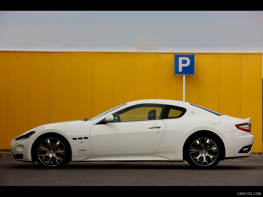 Maserati GranTurismo S (2009)  - Side