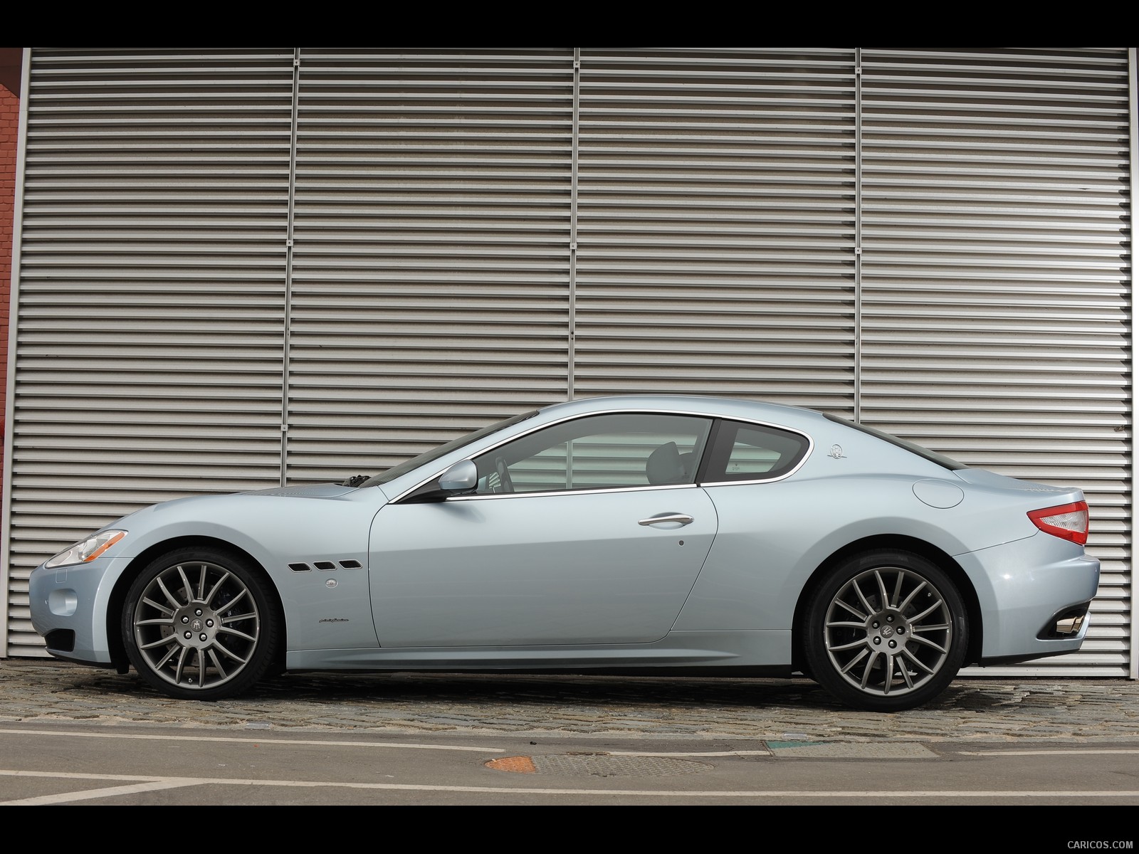 Maserati GranTurismo S Automatic (2010)  - Side, #41 of 58