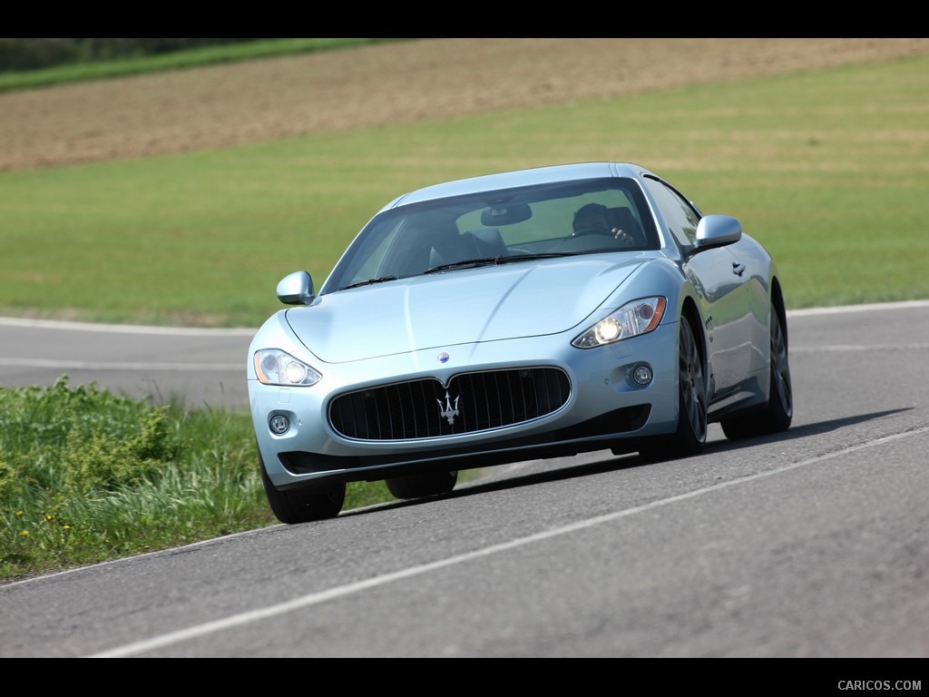 Maserati GranTurismo S Automatic (2010)  - Front Angle 