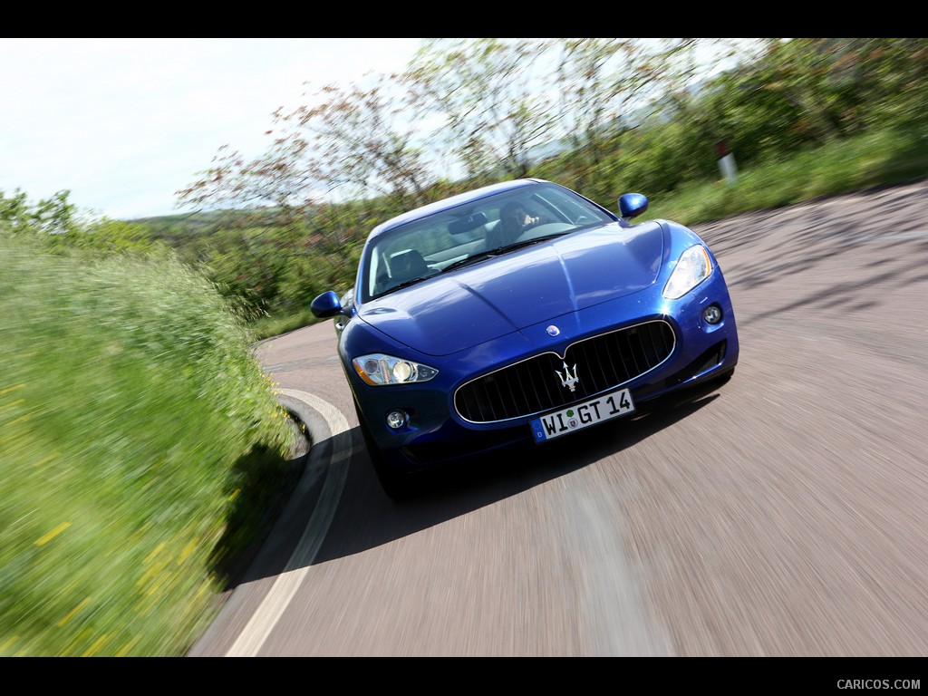 Maserati GranTurismo S Automatic (2010)  - Front Angle 