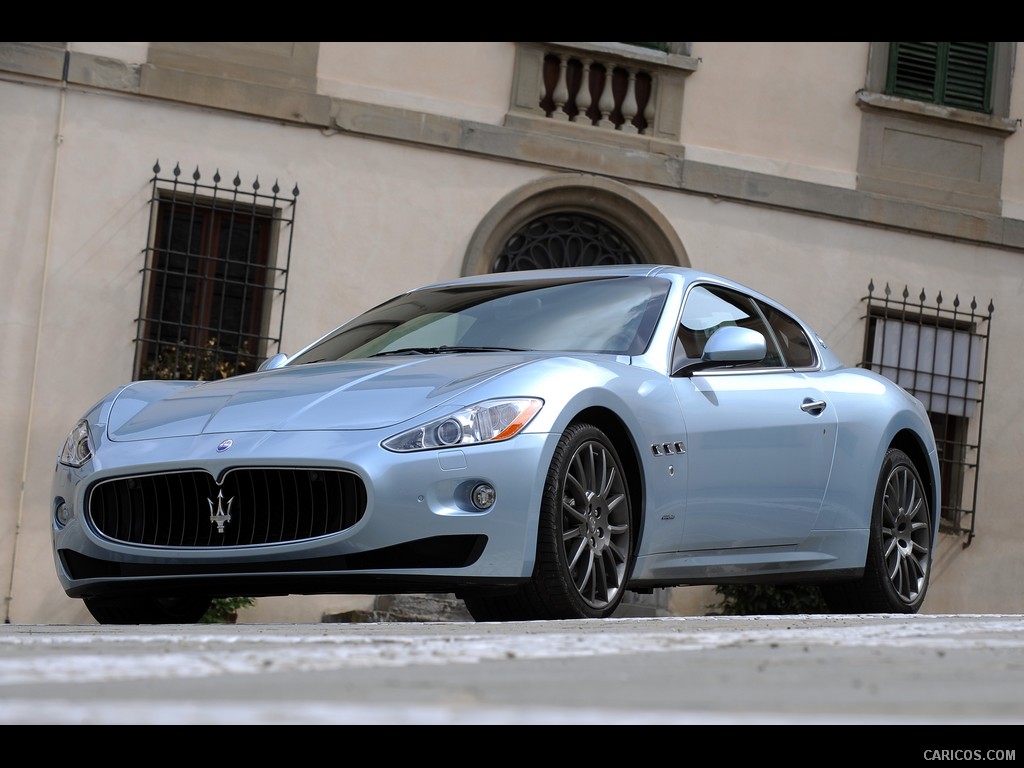 Maserati GranTurismo S Automatic (2010)  - Front Angle 