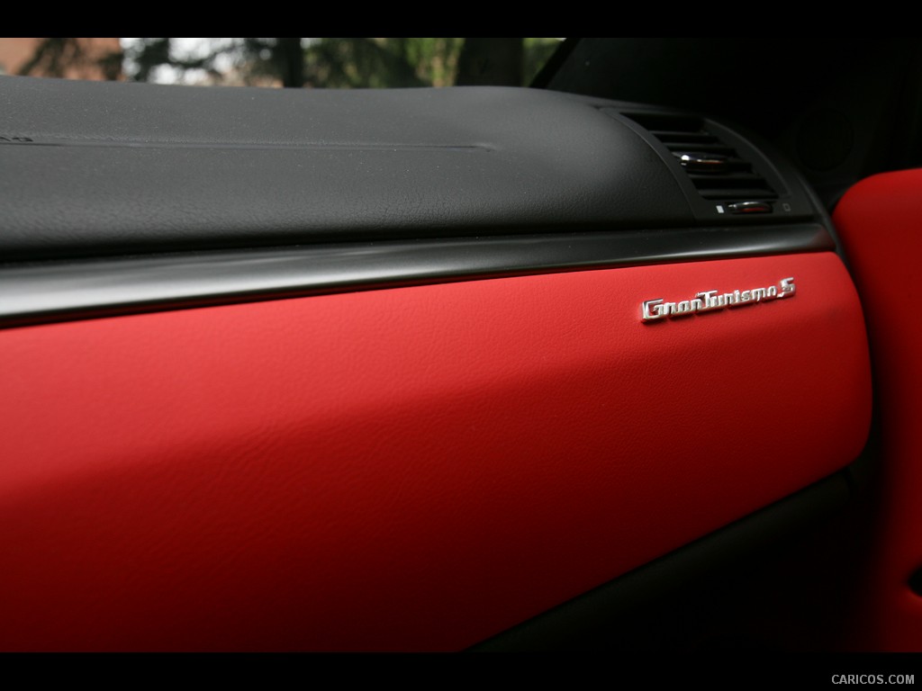 Maserati GranTurismo S Automatic (2010)  - Interior, Close-up