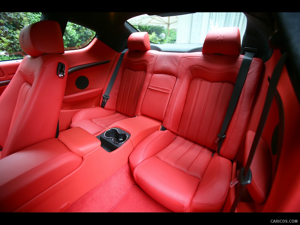 Maserati GranTurismo S Automatic (2010)  - Interior