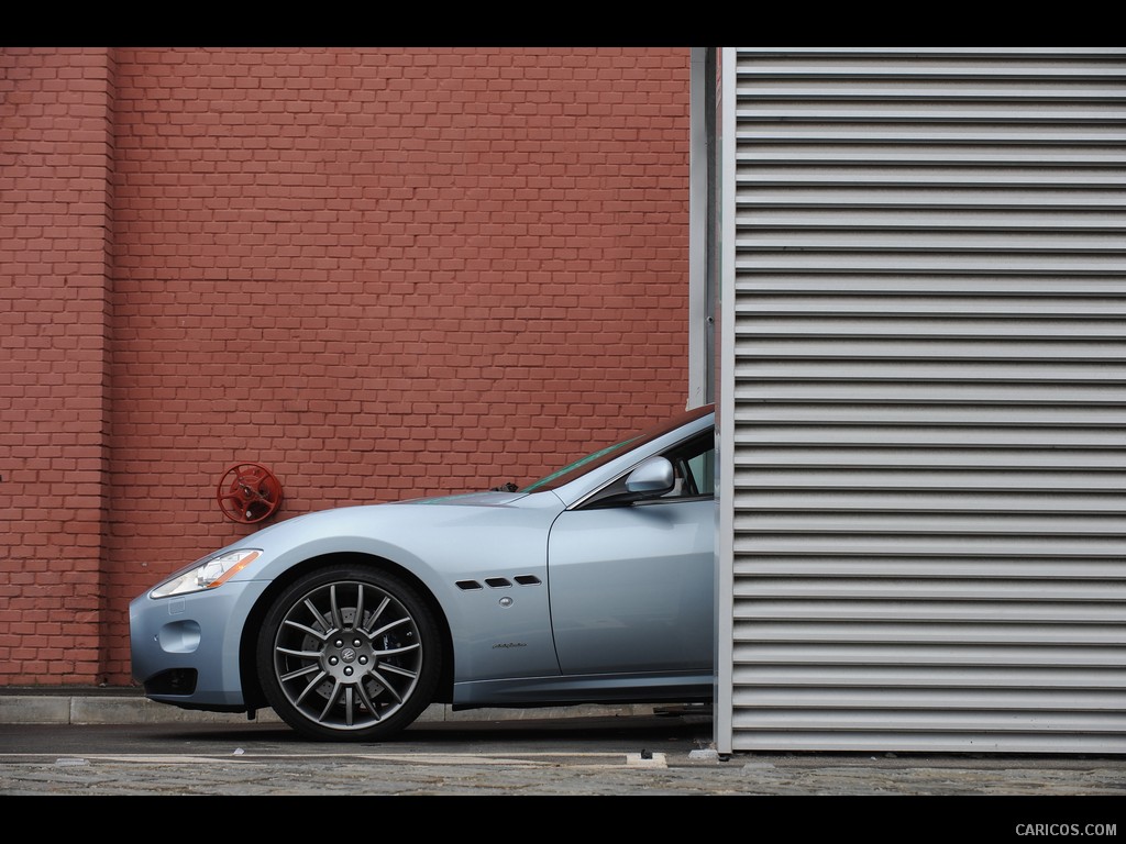 Maserati GranTurismo S Automatic (2010)  - Side