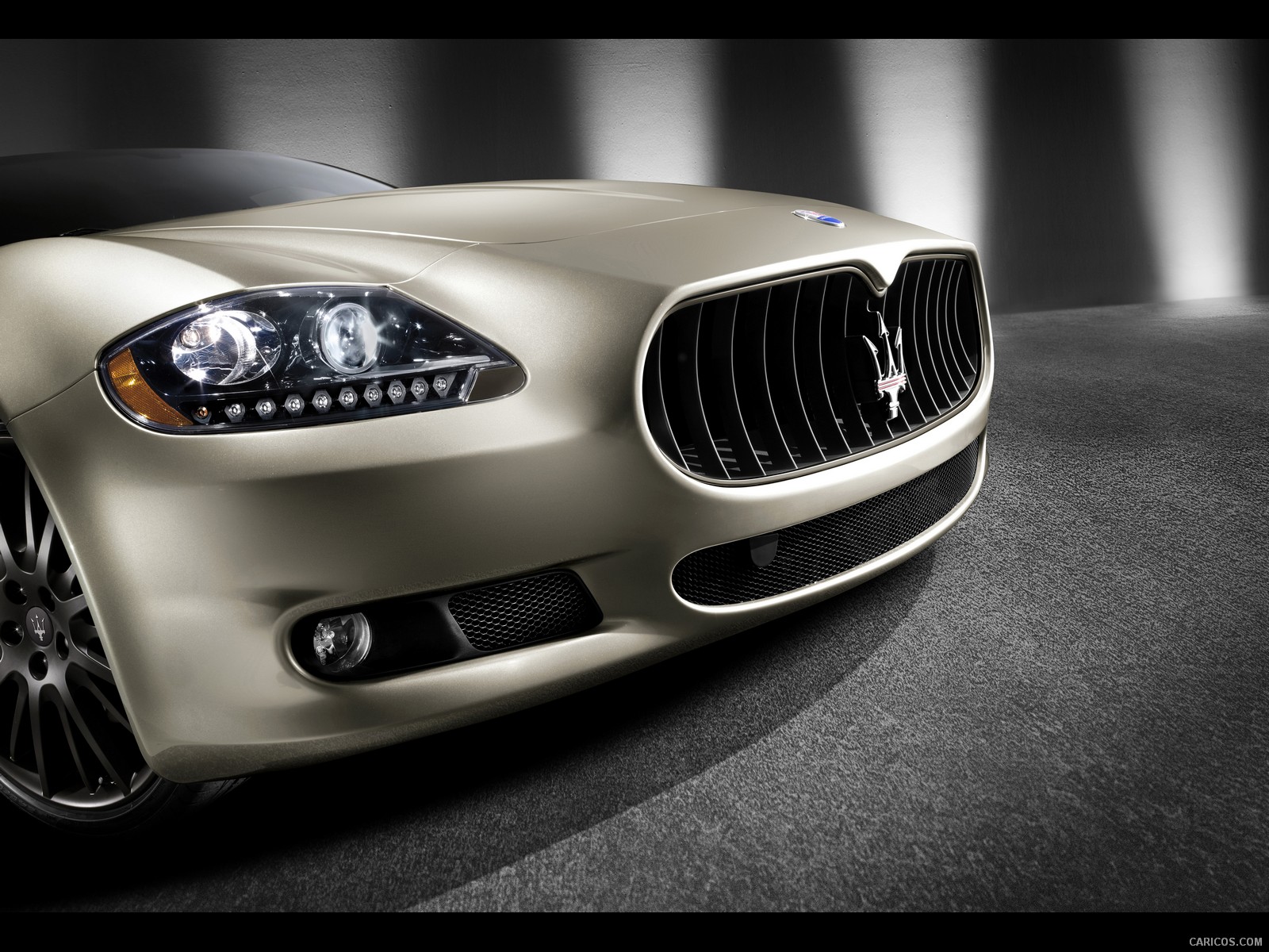 Maserati Quattroporte Sport GT S Awards Edition (2011)  - Front Angle , #4 of 8