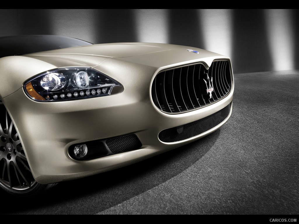 Maserati Quattroporte Sport GT S Awards Edition (2011)  - Front Angle 