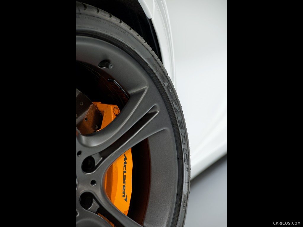 McLaren MP4-12C (2011) white - Wheel