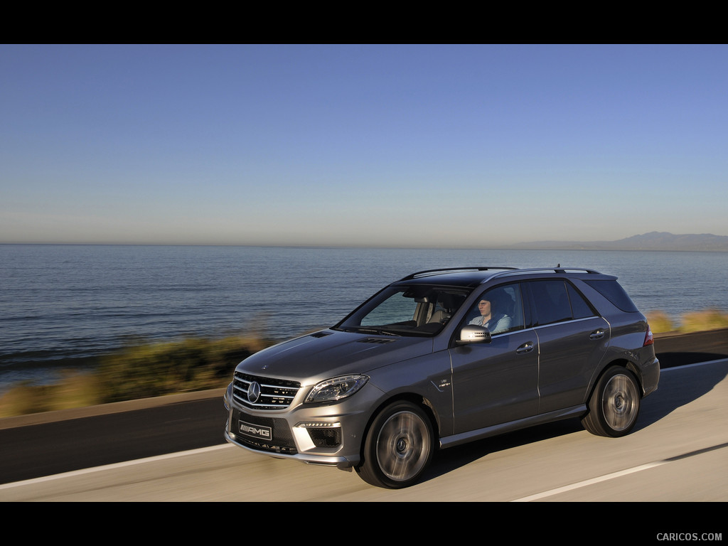 Mercedes-Benz (2012) ML 63 AMG  - Front