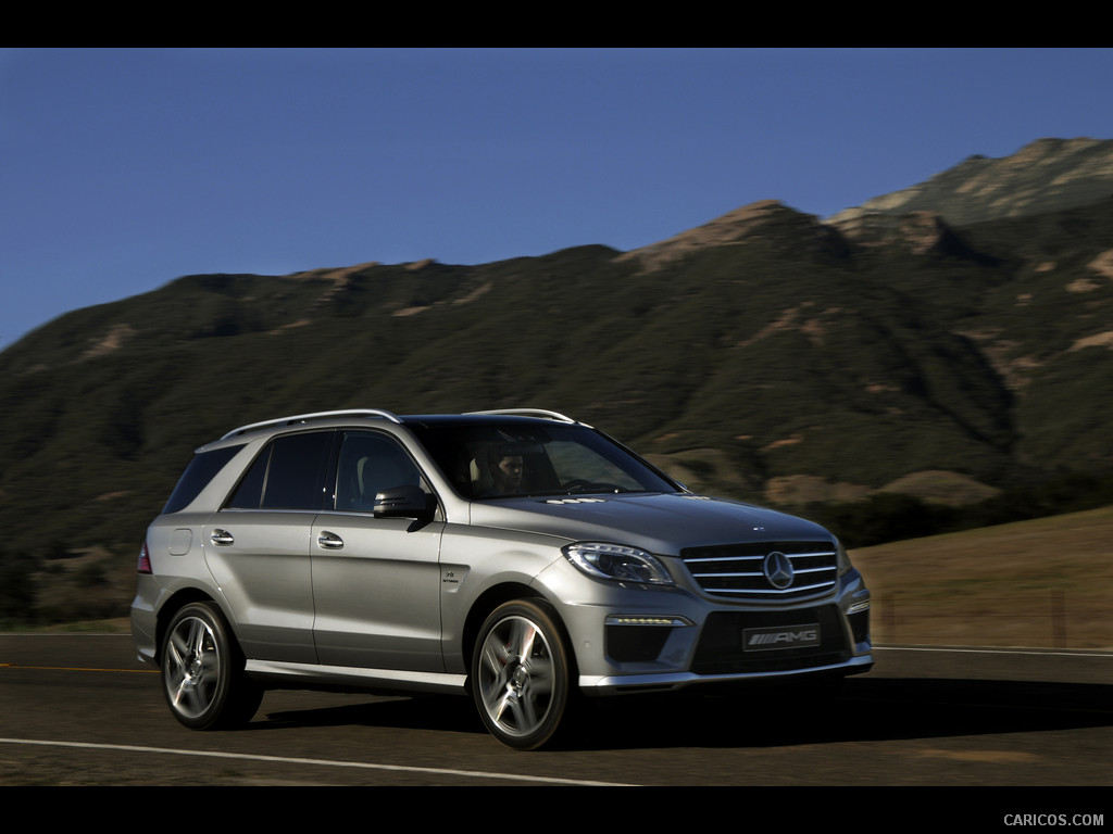 Mercedes-Benz (2012) ML 63 AMG  - Front