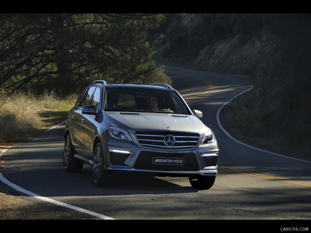 Mercedes-Benz (2012) ML 63 AMG  - Front