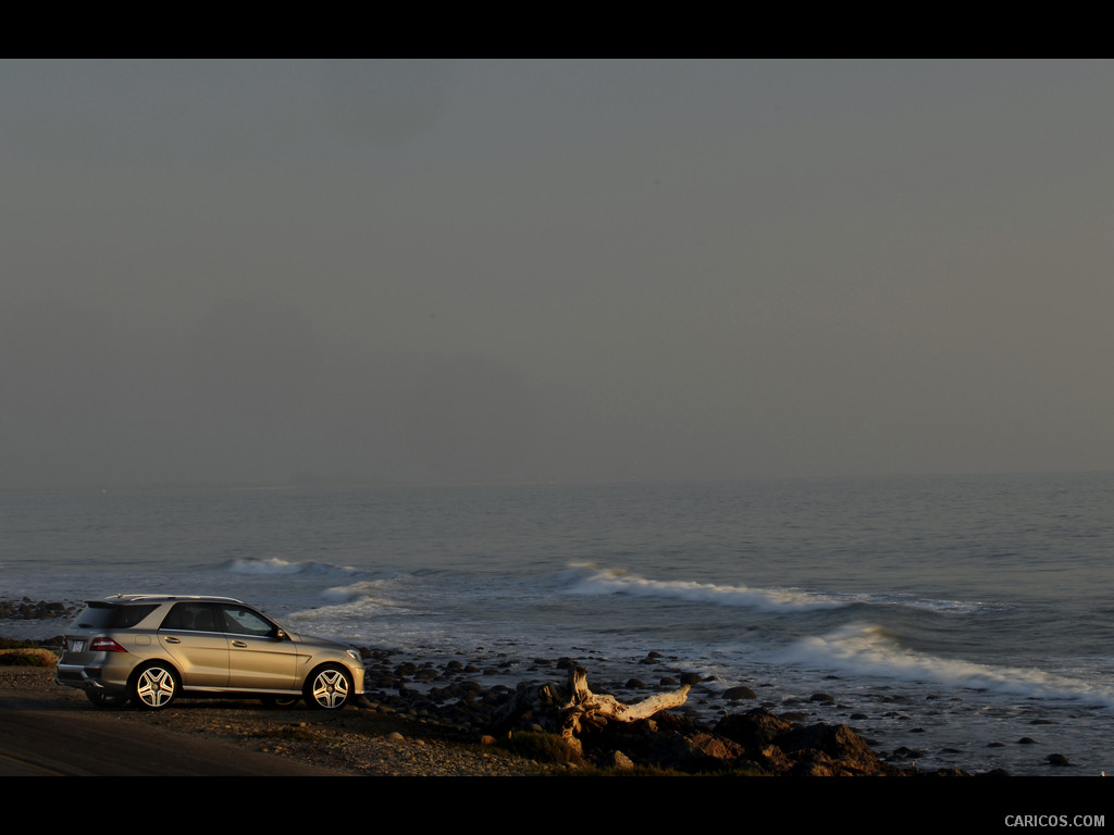 Mercedes-Benz (2012) ML 63 AMG  - Side