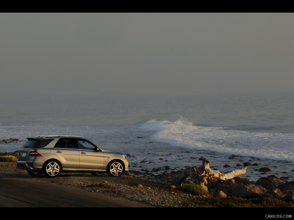 Mercedes-Benz (2012) ML 63 AMG  - Side