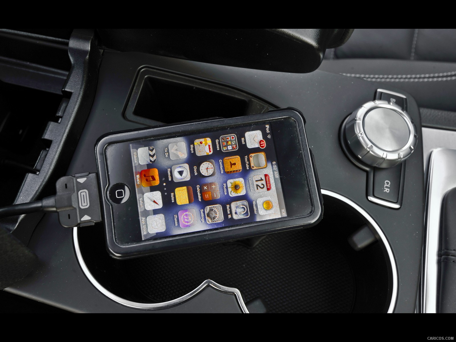 Mercedes-Benz C-Class Coupe (2012) - iPhone - Interior, #76 of 79