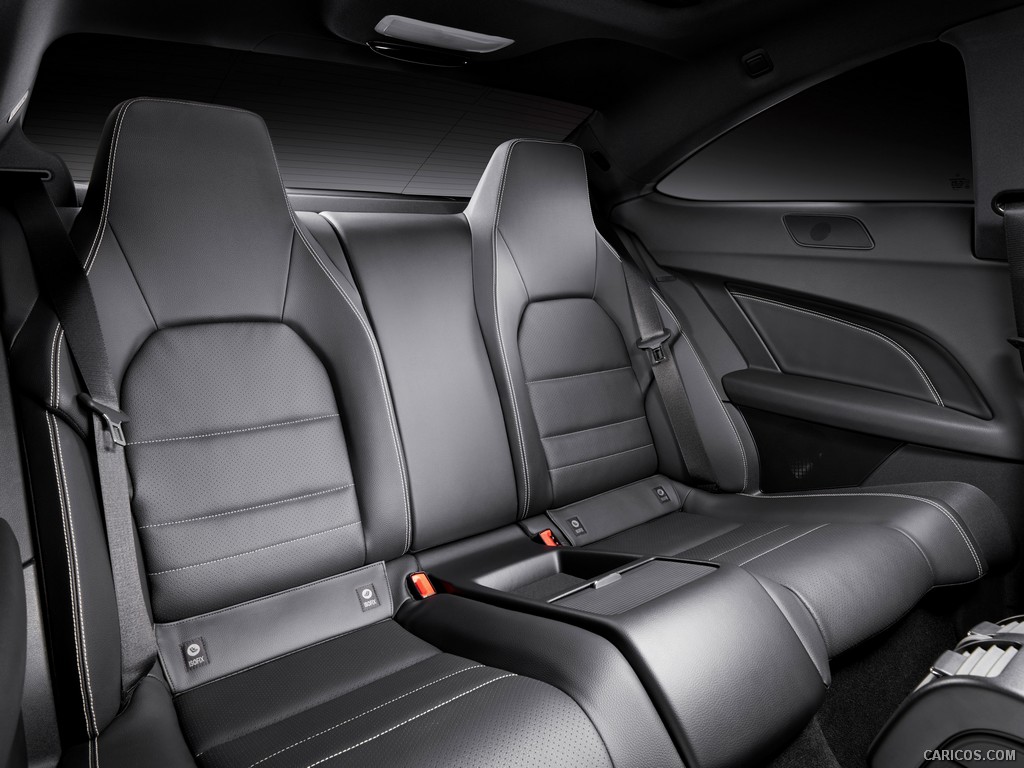 Mercedes-Benz C-Class Coupe (2012)  - Rear Seats