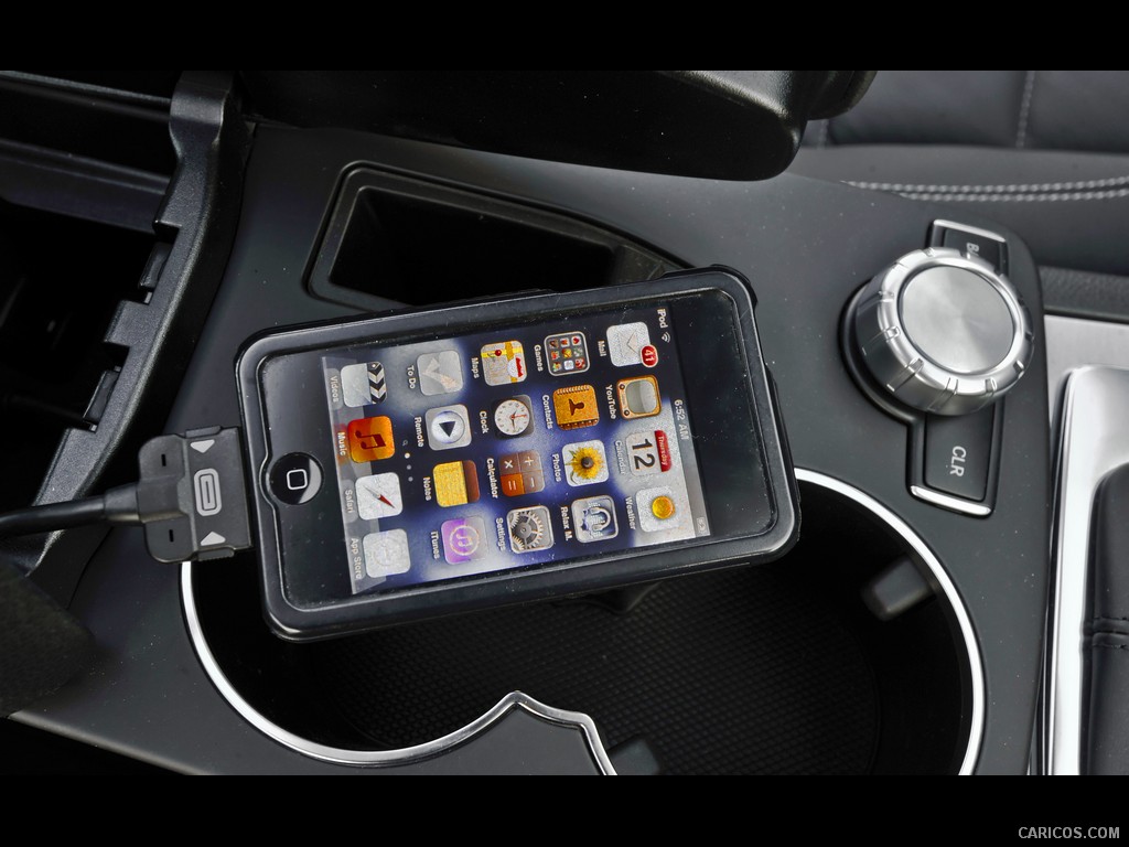 Mercedes-Benz C-Class Coupe (2012) - iPhone - Interior