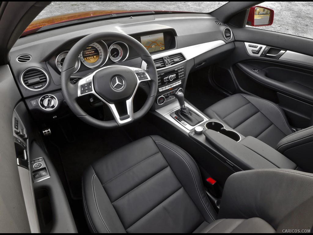 Mercedes-Benz C-Class Coupe (2012) C350  - Interior