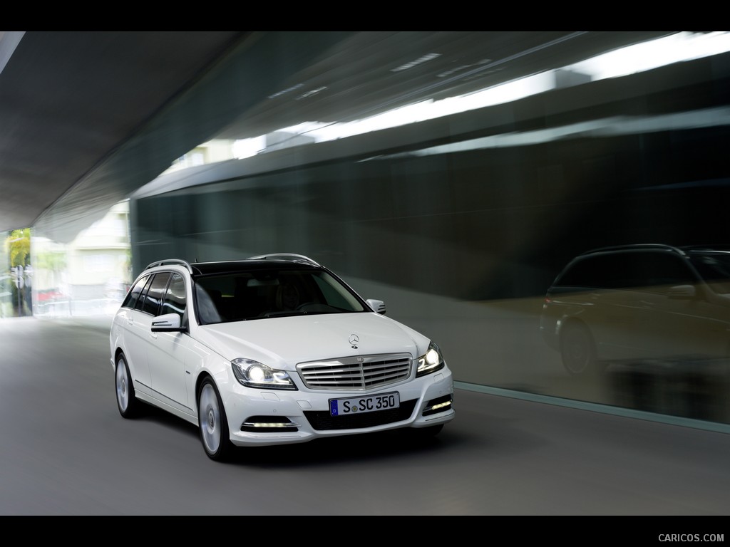 Mercedes-Benz C-Class Estate (2012)  - Front Right Quarter 