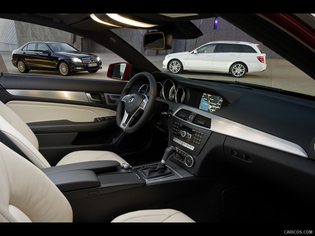 Mercedes-Benz C-Class Estate (2012)  - Interior