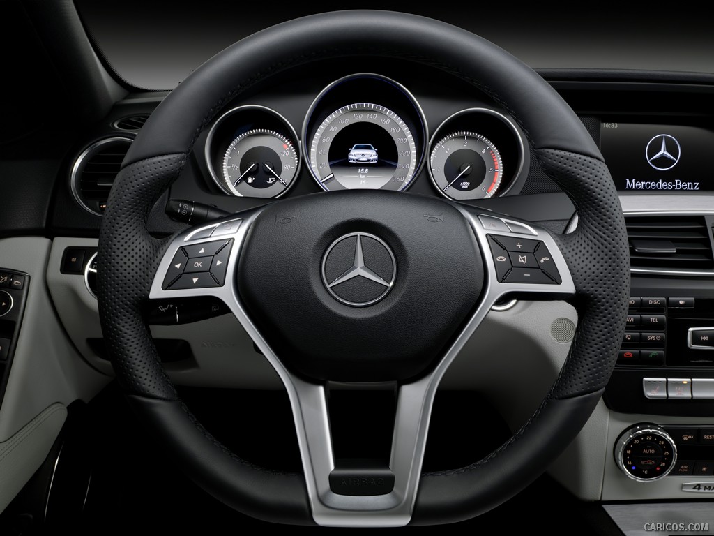 Mercedes-Benz C-Class Estate (2012)  - Steering Wheel