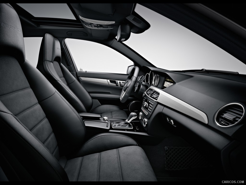 Mercedes-Benz C63 AMG (2012)  - Interior