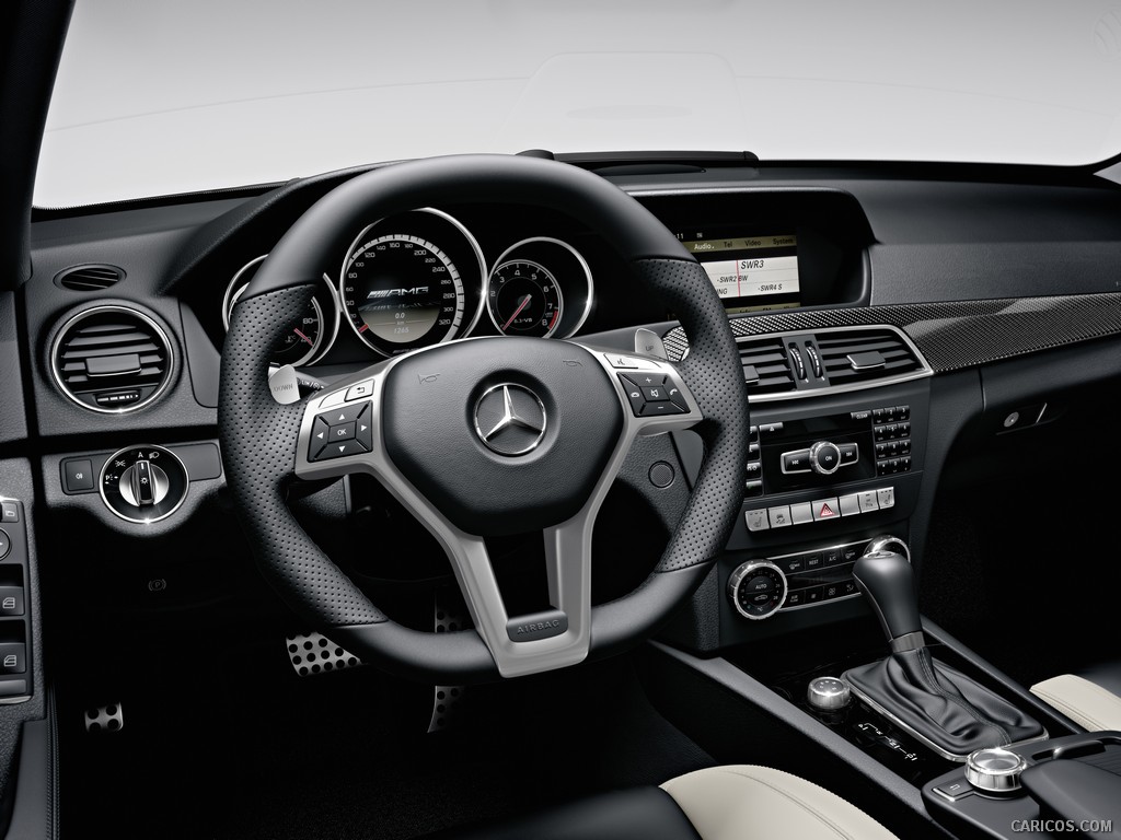 Mercedes-Benz C63 AMG (2012)  - Interior