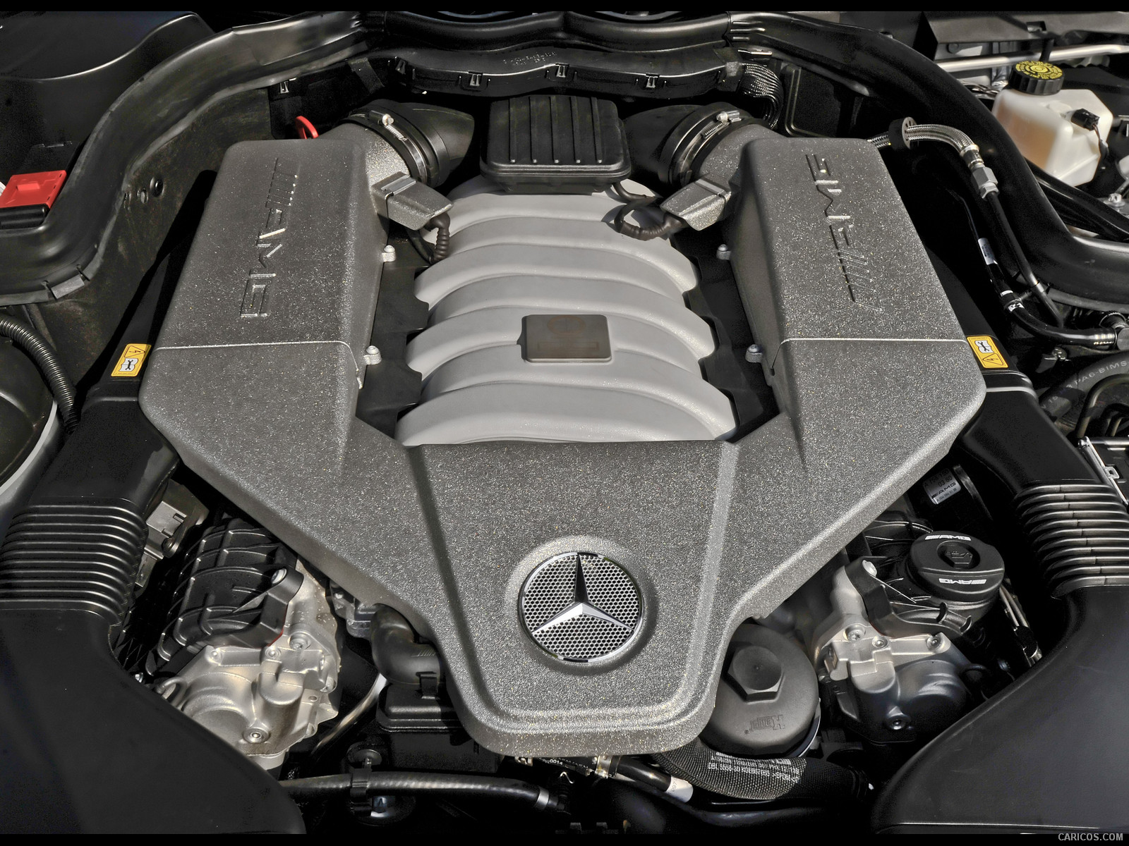 Mercedes-Benz C63 AMG Coupe (2012)  - Engine, #29 of 64