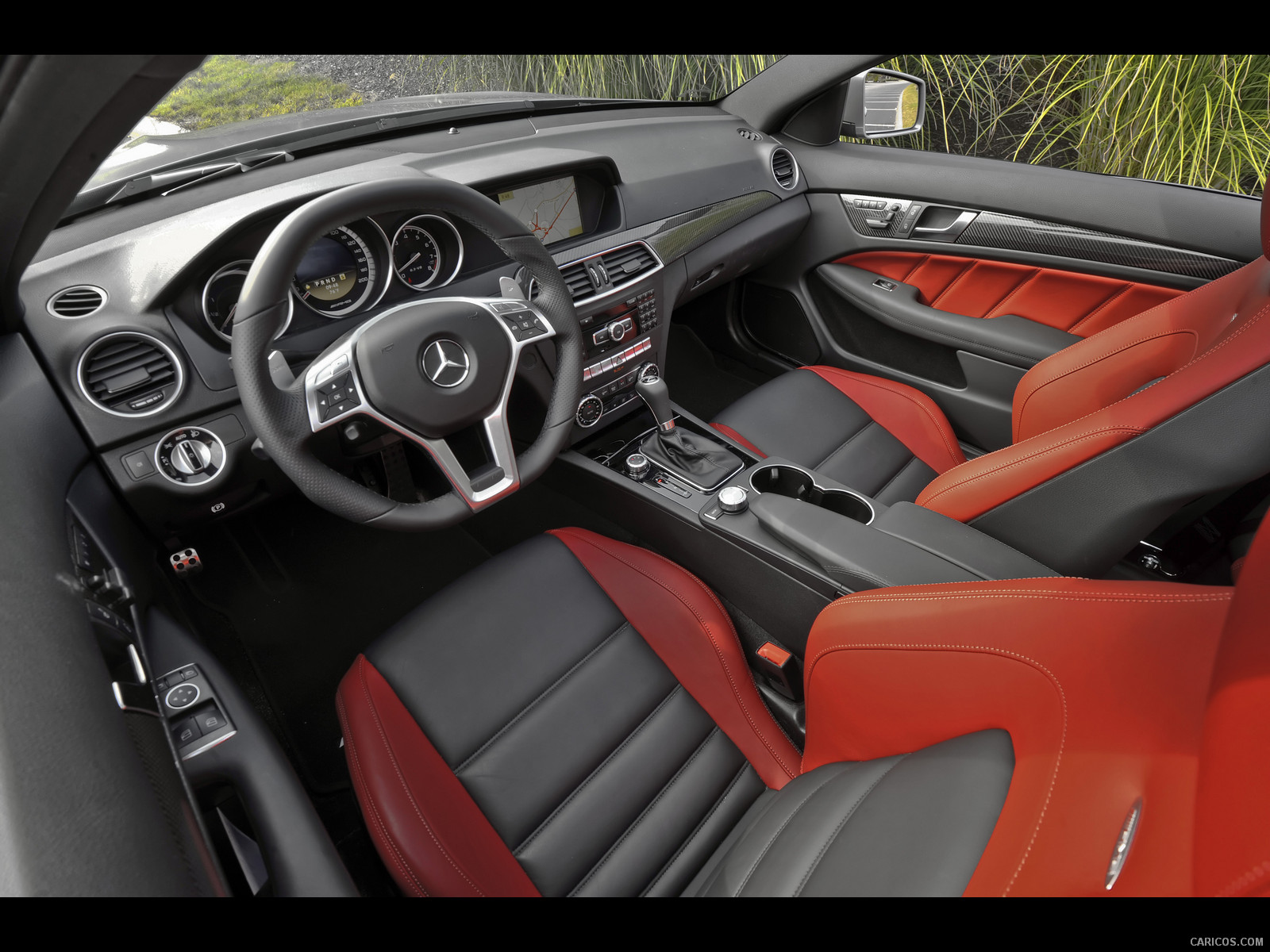 Mercedes-Benz C63 AMG Coupe (2012)  - Interior, #23 of 64