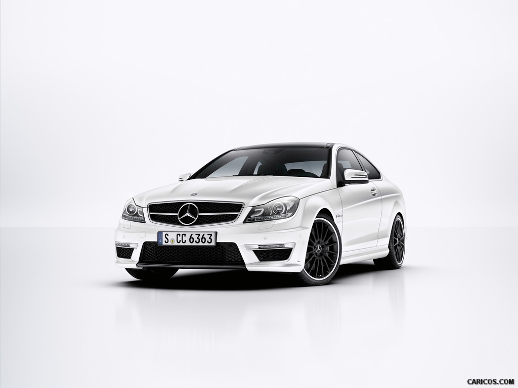 Mercedes-Benz C63 AMG Coupe (2012)  - Front