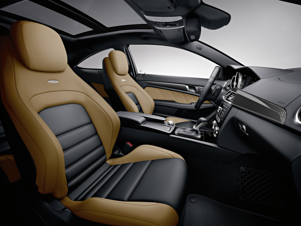 Mercedes-Benz C63 AMG Coupe (2012)  - Interior