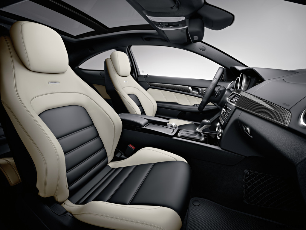 Mercedes-Benz C63 AMG Coupe (2012)  - Interior