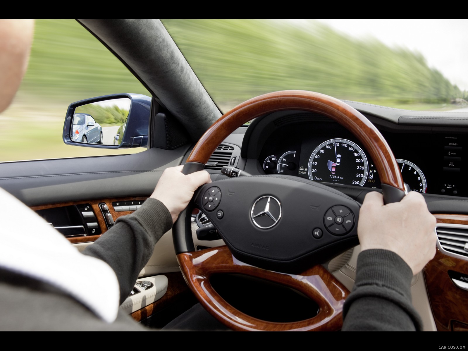 Mercedes Benz CL-Class (2011)  - Steering Wheel, #25 of 34