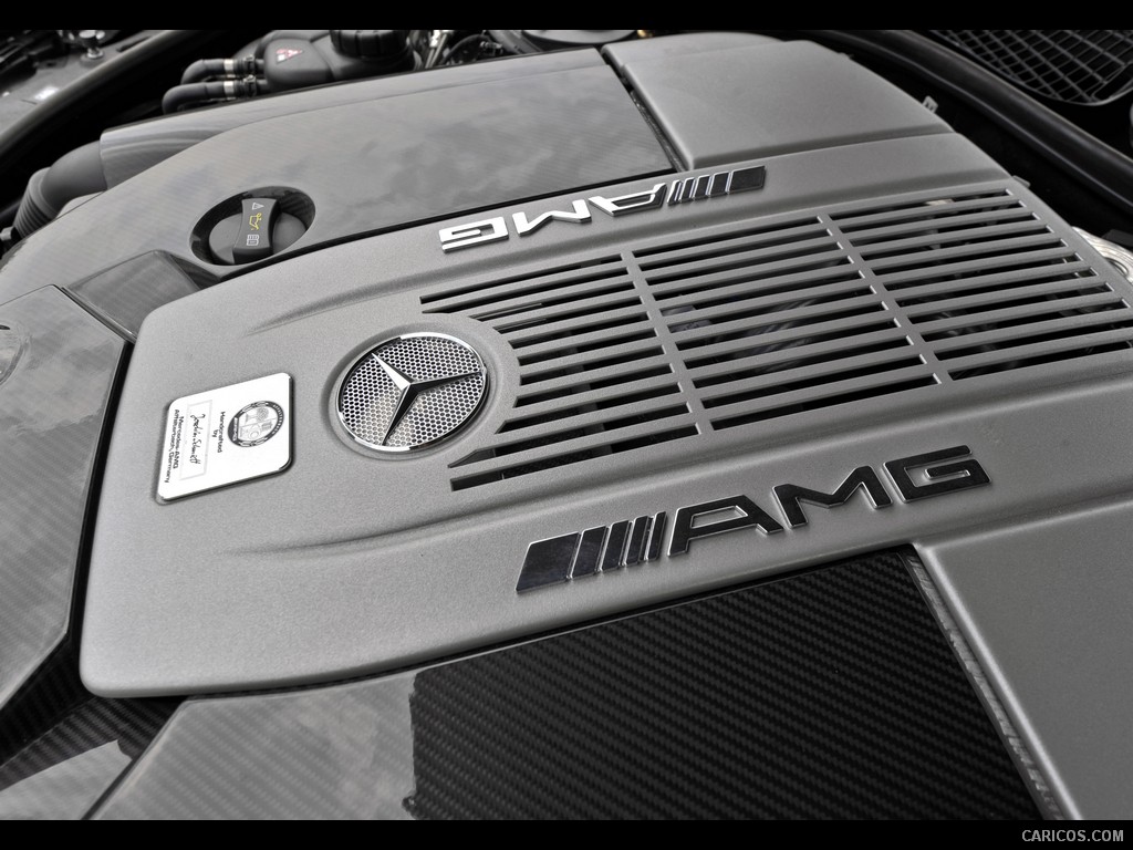 Mercedes-Benz CL65 AMG (2011)  - Engine