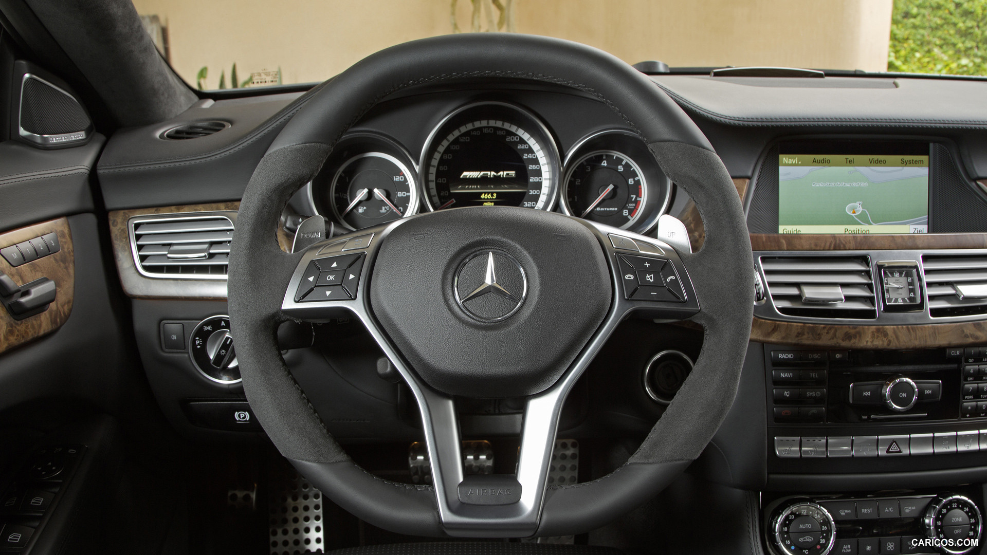 Mercedes-Benz CLS 63 AMG (2012)  - Steering Wheel, #43 of 85