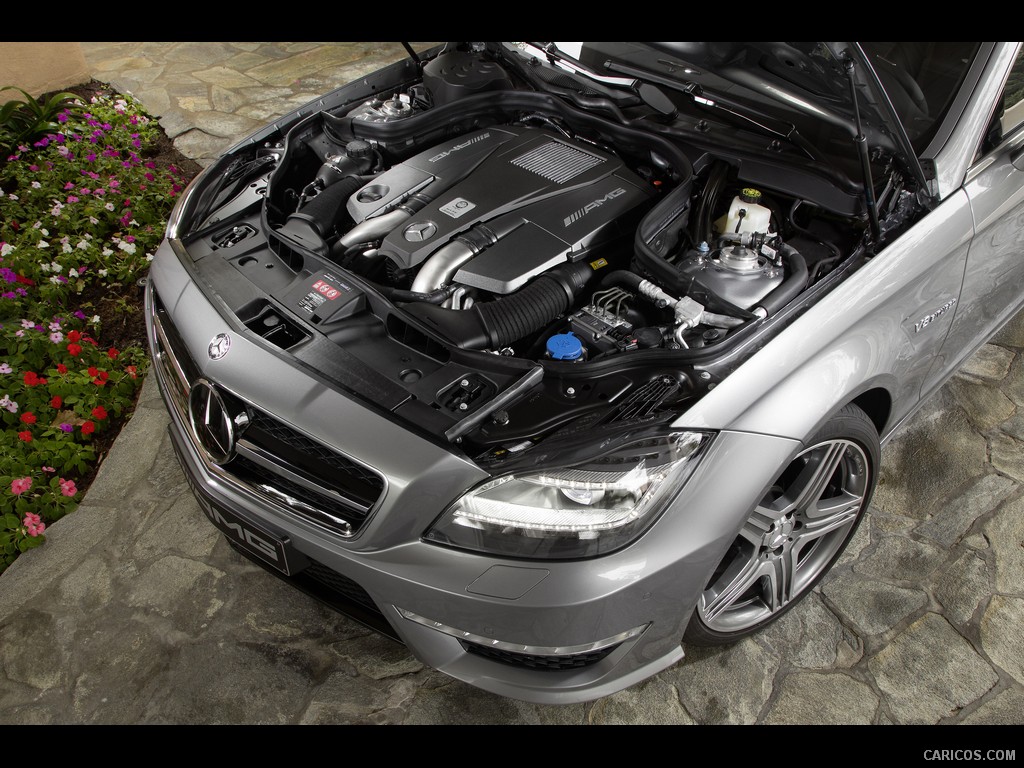 Mercedes-Benz CLS 63 AMG (2012)  - Engine