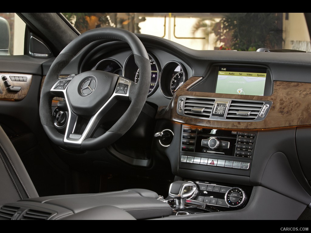 Mercedes-Benz CLS 63 AMG (2012)  - Interior