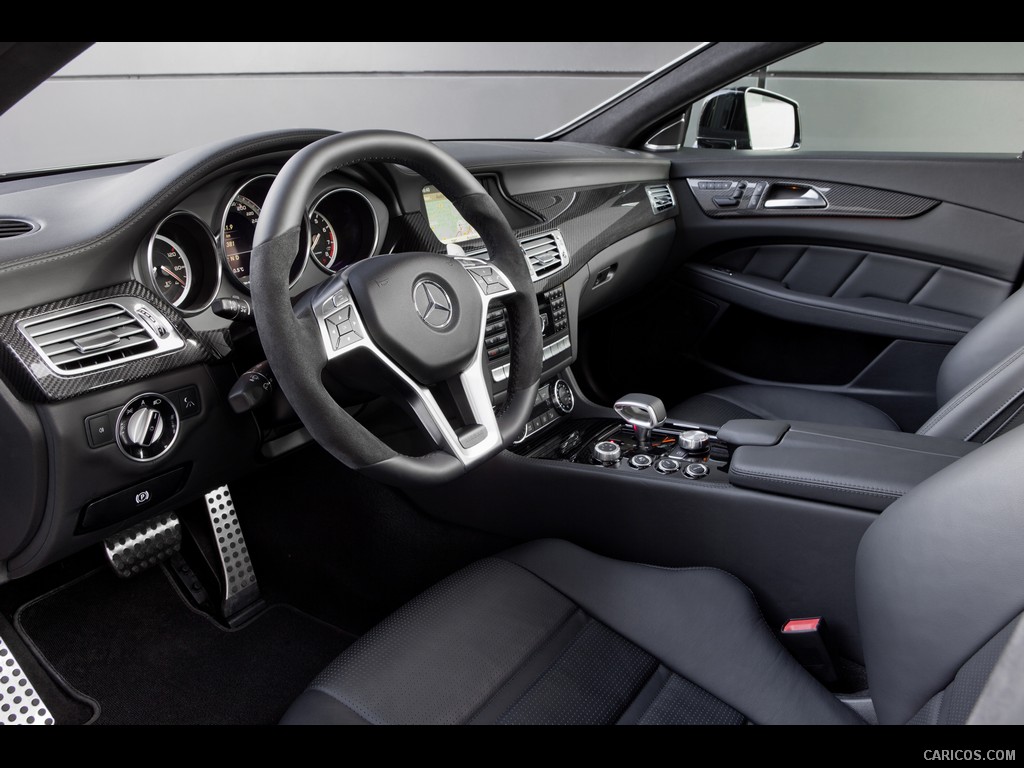 Mercedes-Benz CLS 63 AMG (2012)  - Interior