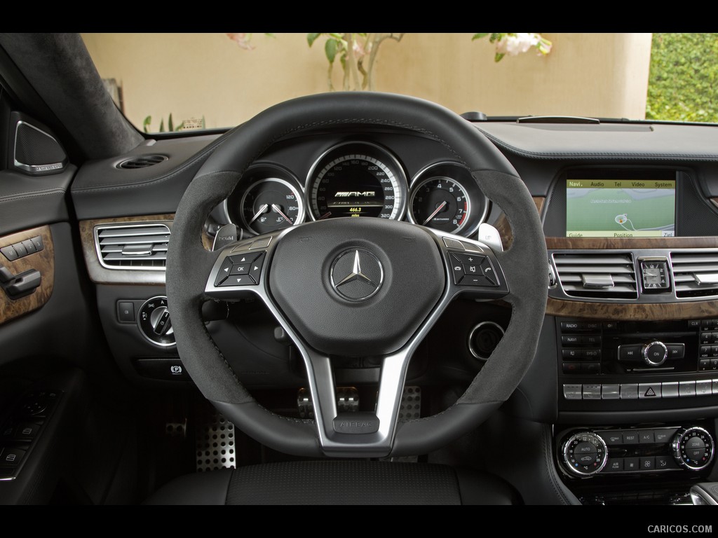 Mercedes-Benz CLS 63 AMG (2012)  - Steering Wheel