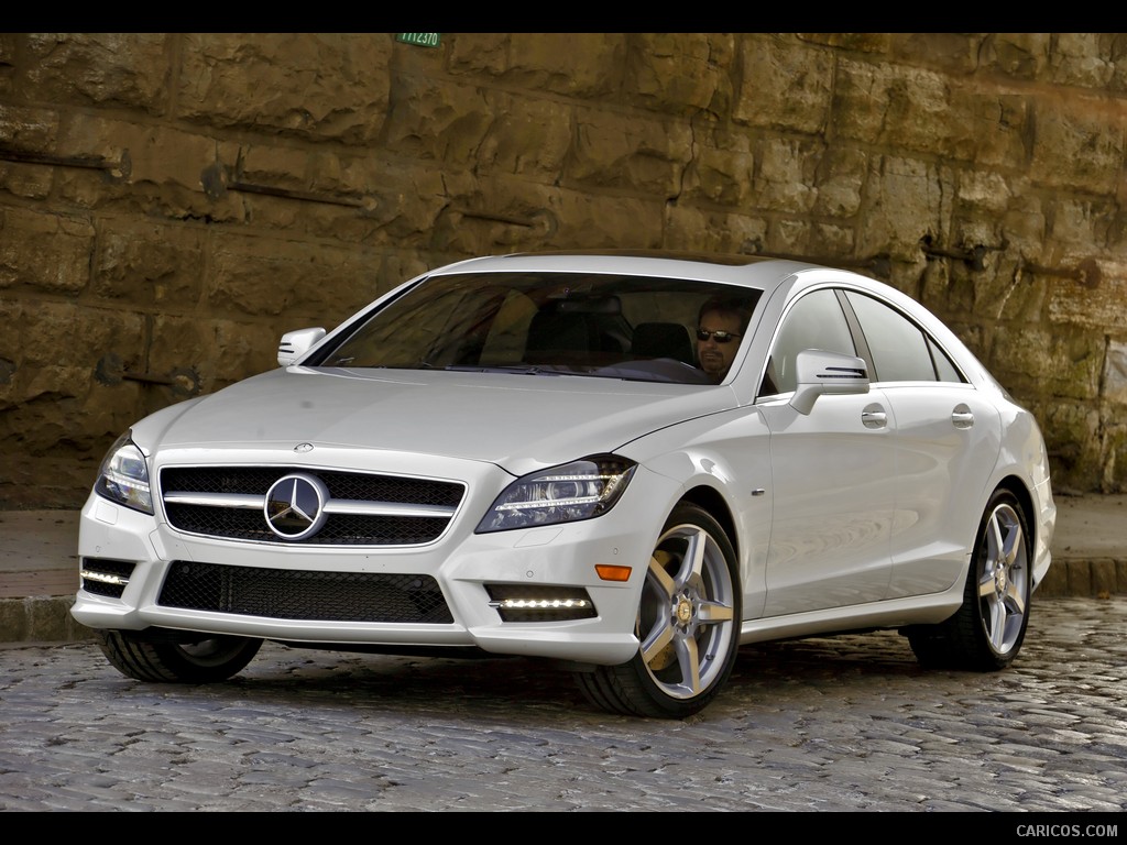 Mercedes-Benz CLS550 (2012)  - Front 