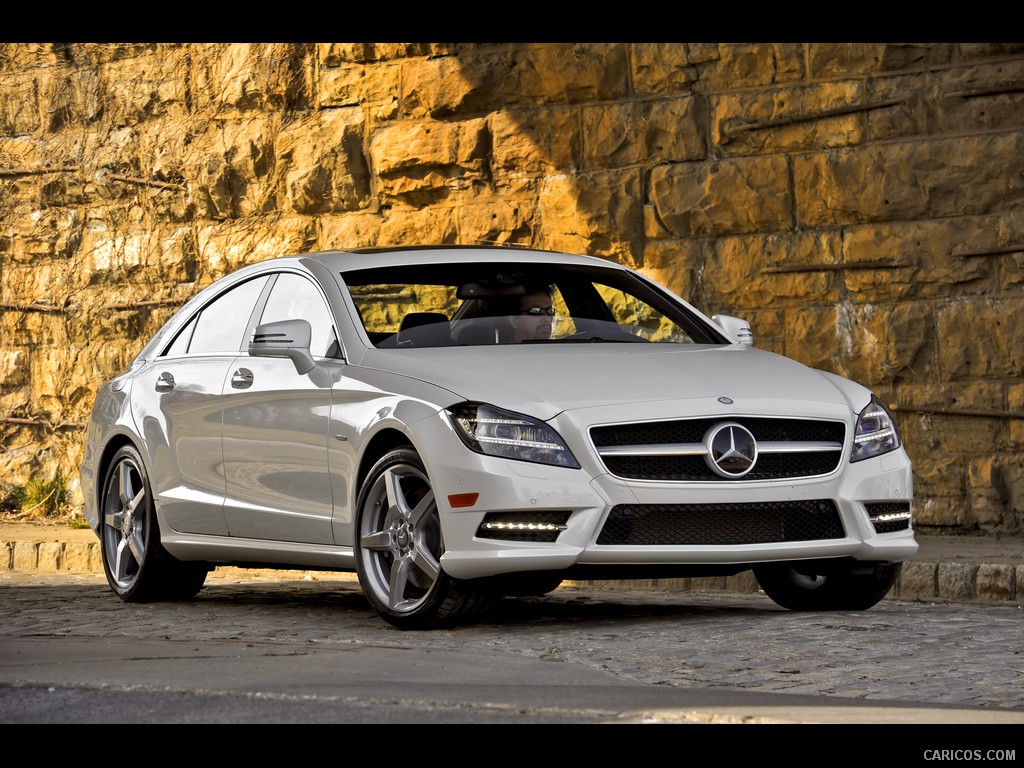 Mercedes-Benz CLS550 (2012)  - Front 