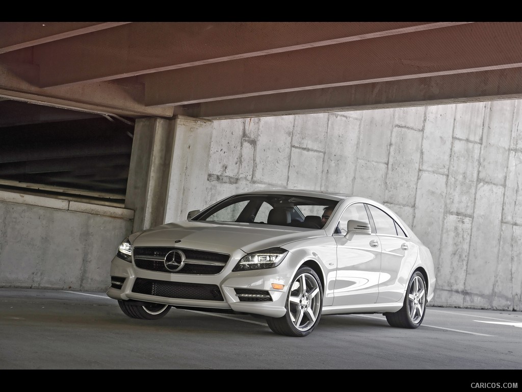 Mercedes-Benz CLS550 (2012)  - Front 