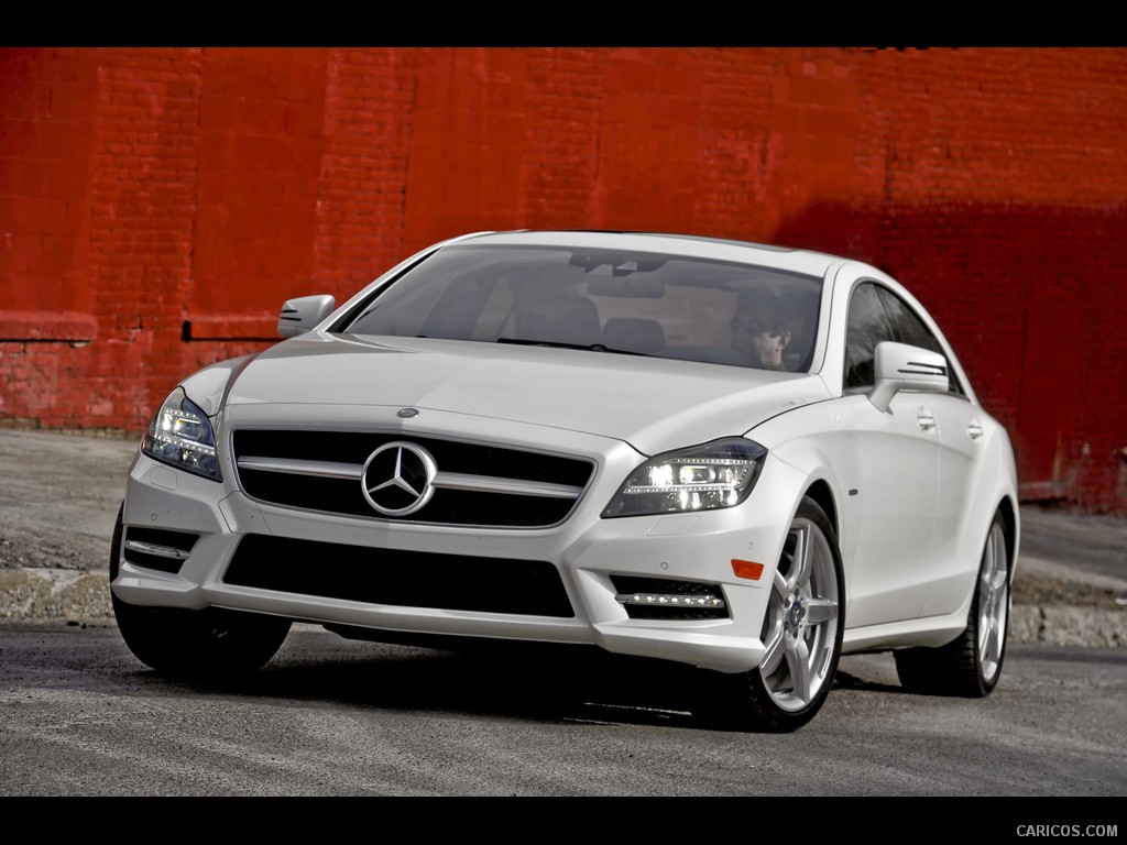 Mercedes-Benz CLS550 (2012)  - Front 